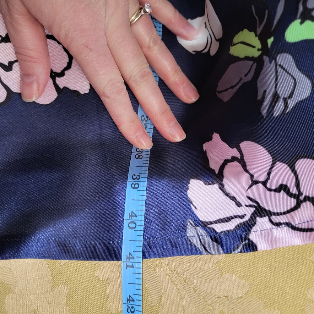 *3/$30 Sale* Structured Fit & Flare Blue Floral Dress sz S - Picture 5 of 6